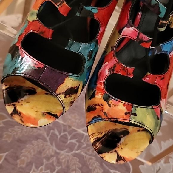 Steve Madden Cythiaa Floral Multi Lace-Up Peep Toe Booties - Picture 4 of 11